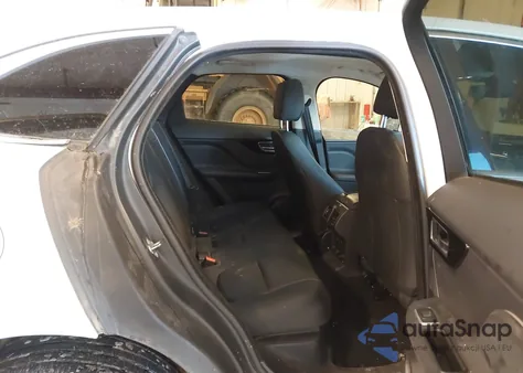 2019 Jaguar F-Pace 25T Premium z USA, uszkodzony, nr VIN SADCJ2FX0KA360915